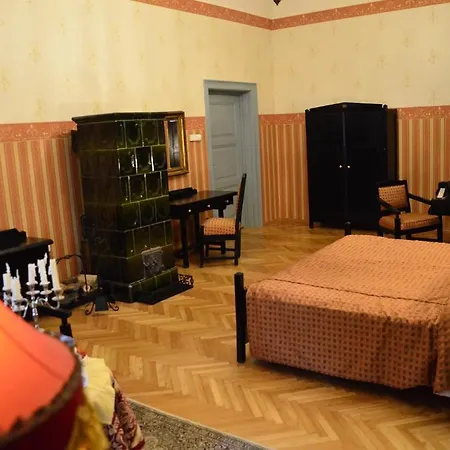Fenyoharaszt Kastelyszallo Отель
