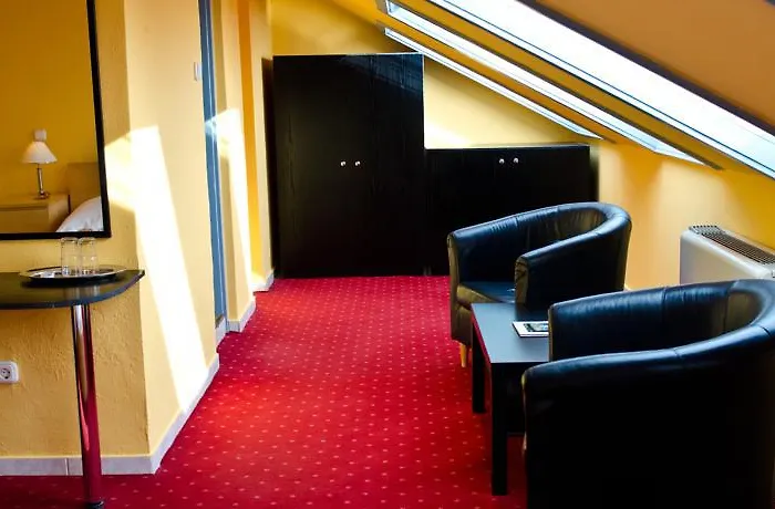 Fenyoharaszt Kastelyszallo Hotel 4*
