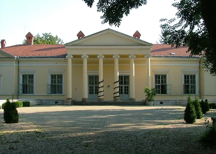 Hotel Fenyoharaszt Kastelyszallo