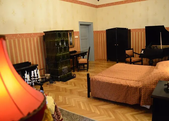 Fenyoharaszt Kastelyszallo Hotel