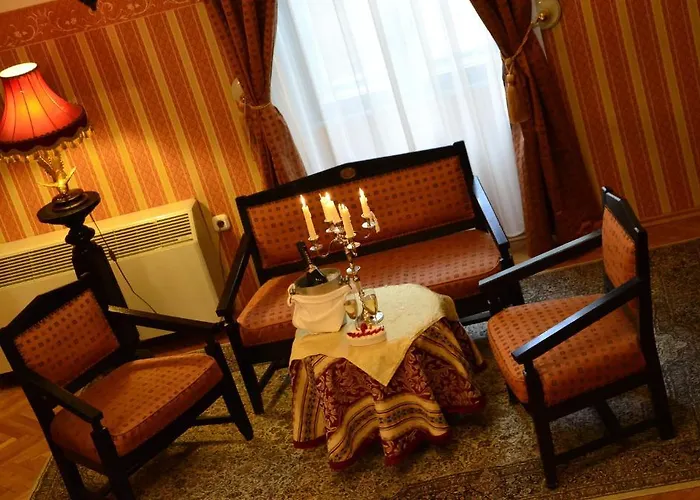 Fenyoharaszt Kastelyszallo Hotel