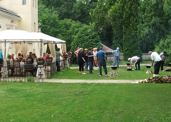 Fenyoharaszt Kastelyszallo 4*